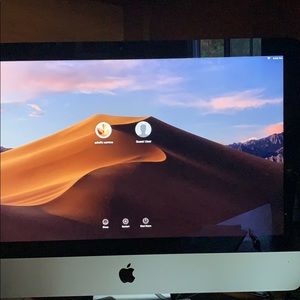 Meet your Posher, Adolfo